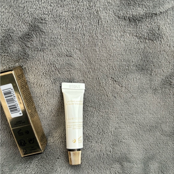 Dolce & Gabbana Radiant Glow Primer - Picture 4 of 4